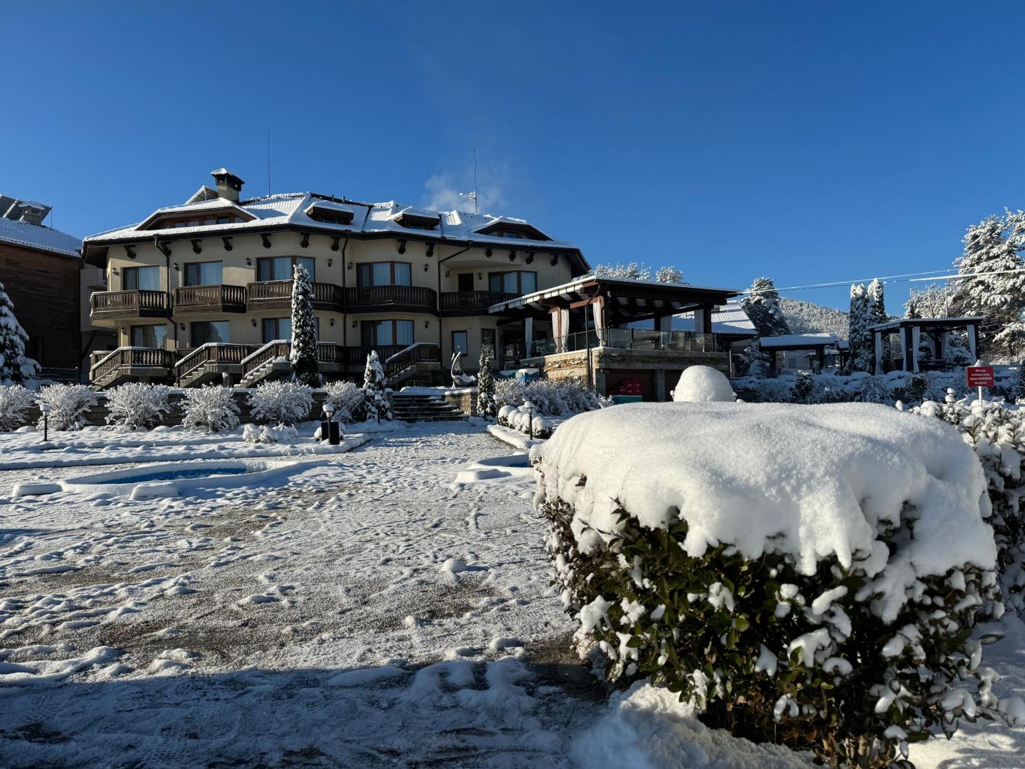 Family Hotel Eterno Tsigov Chark Exterior foto