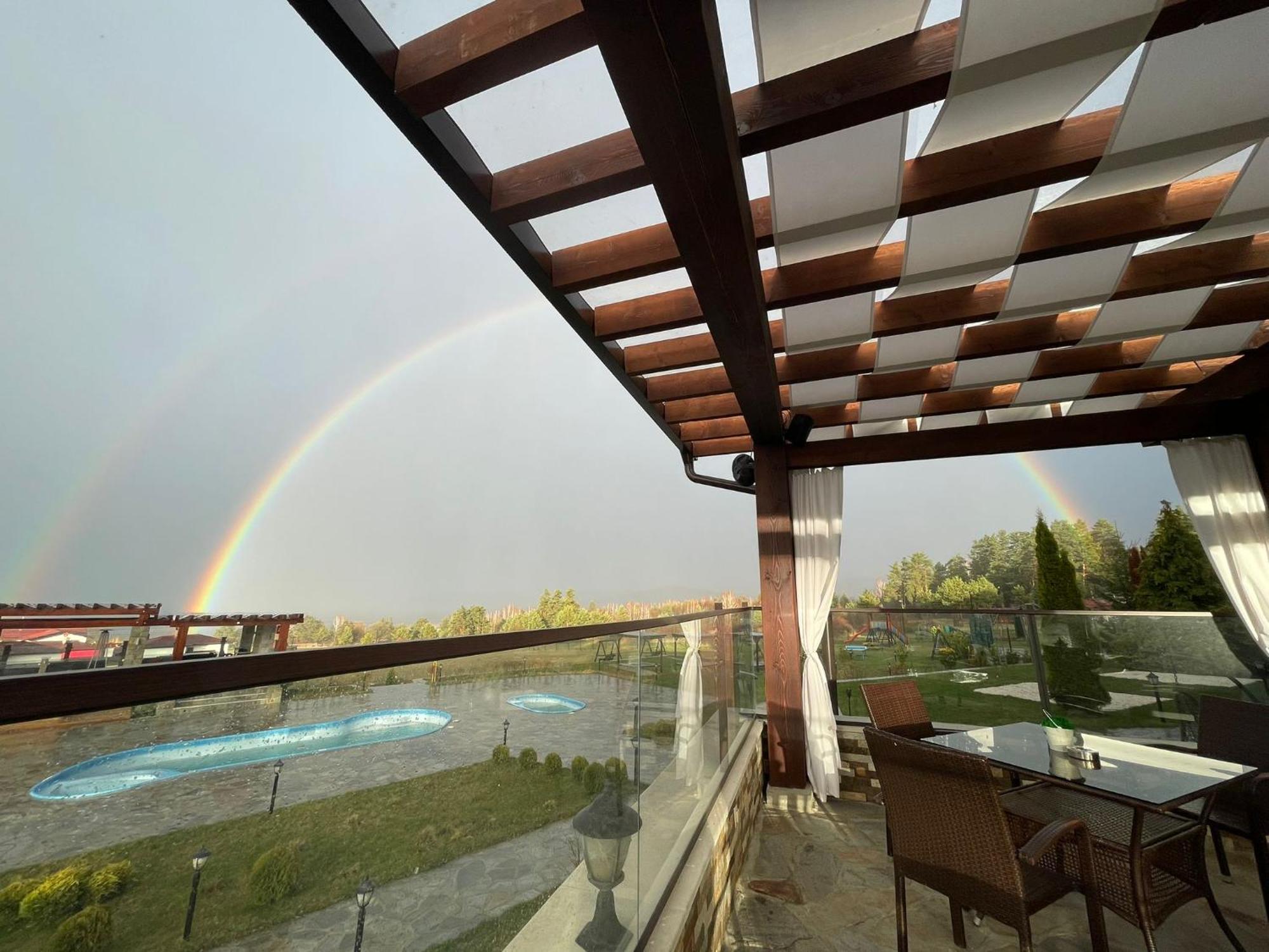 Family Hotel Eterno Tsigov Chark Exterior foto