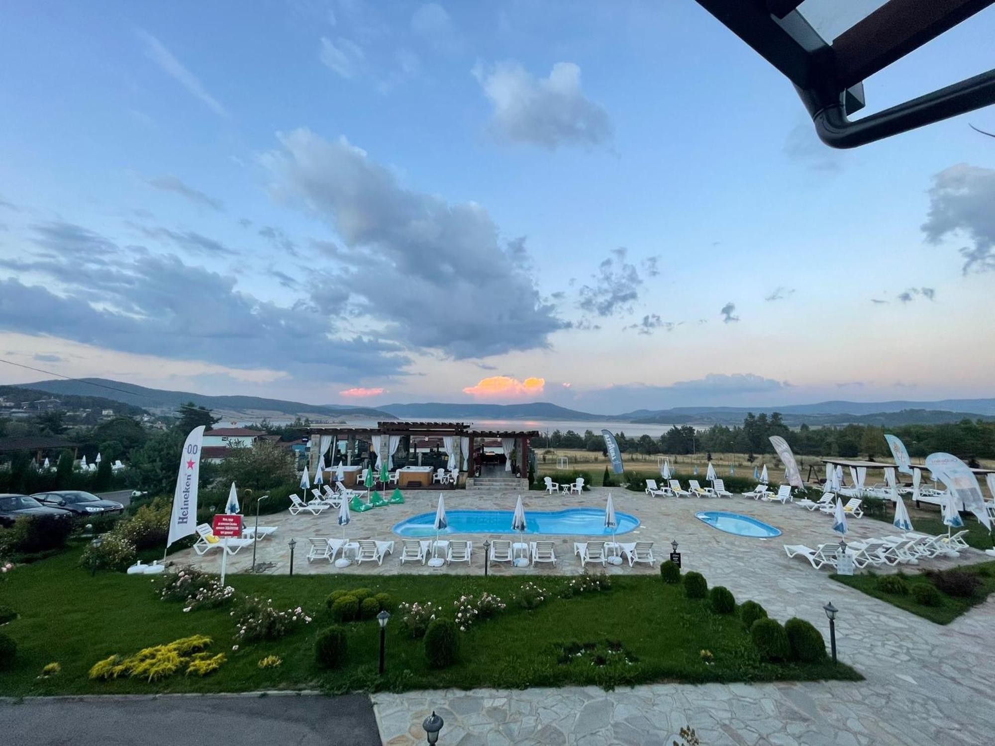 Family Hotel Eterno Tsigov Chark Exterior foto